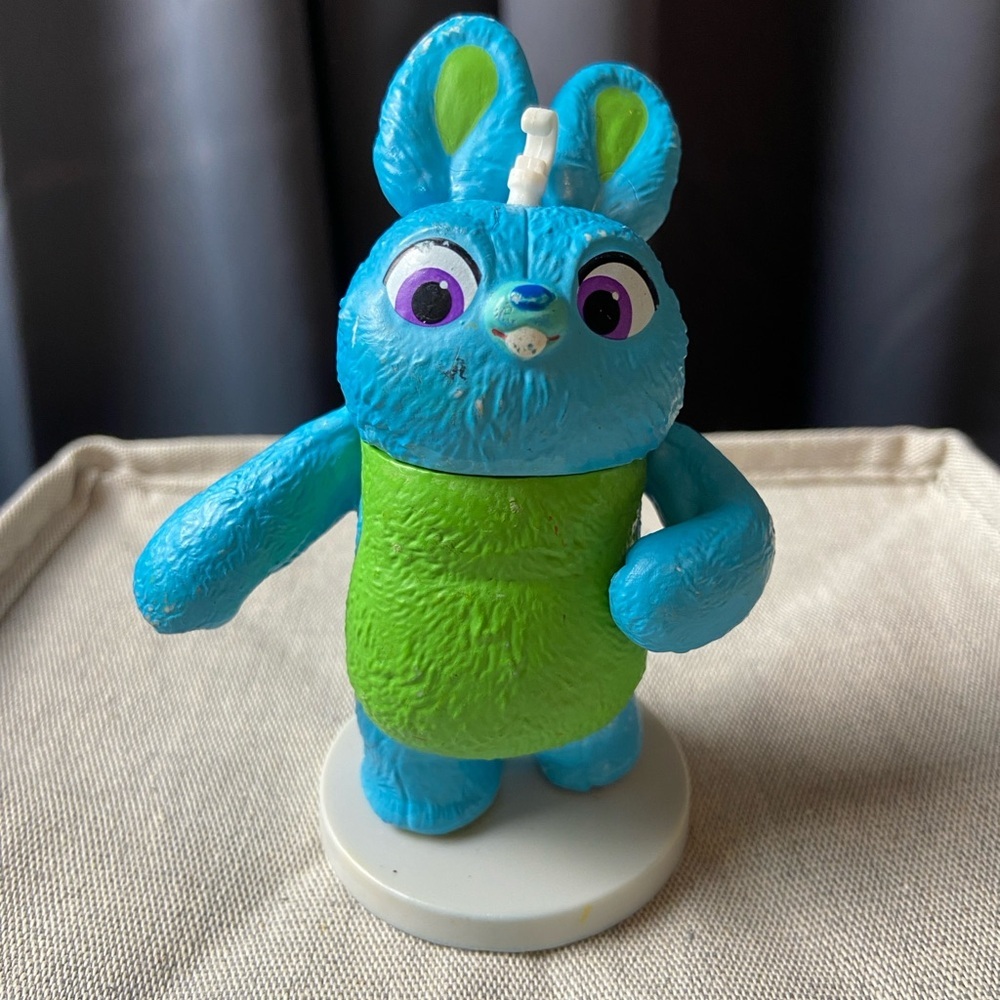 BUNNY Disney TOY STORY 4 Pixar PVC TOY Playset‎ RABBIT Figure 4 1/4" FIGURINE!